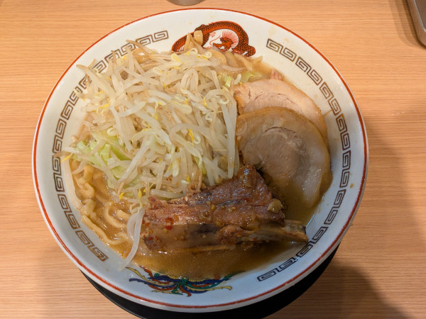 「小味噌山＋特製スペアリブ」@豚山 栄店の写真