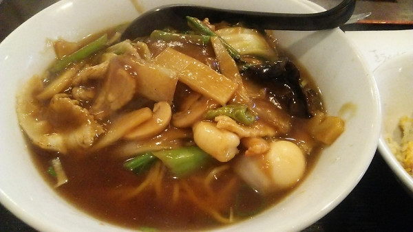 「ランチ 五目ラーメン＋半チャーハン 1080円」@中国料理 瑩瑩の写真