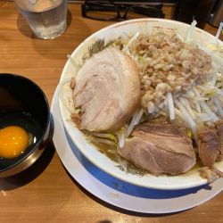 ラーメン小+お土産二郎4つ(内訳は本文へ)