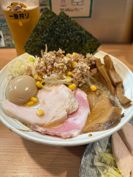 「特製味噌らーめん＋低温鶏むね（LINEクーポン）」@旋の写真