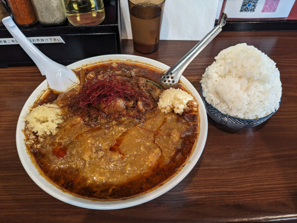 「上野家特製カレー入りカレースタ満 1050円」@元祖スタミナ満点らーめん すず鬼 熊谷うえちゃん店の写真