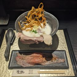 鶏soba＋肉寿司 1360円