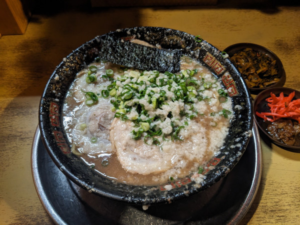 「とんこつらーめん　1000円」@無鉄砲 大阪店の写真