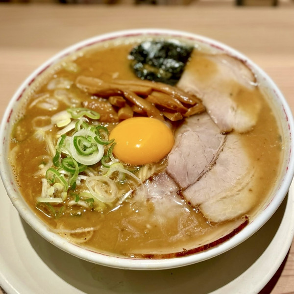 「東京駅らー麺」@東京駅 斑鳩の写真