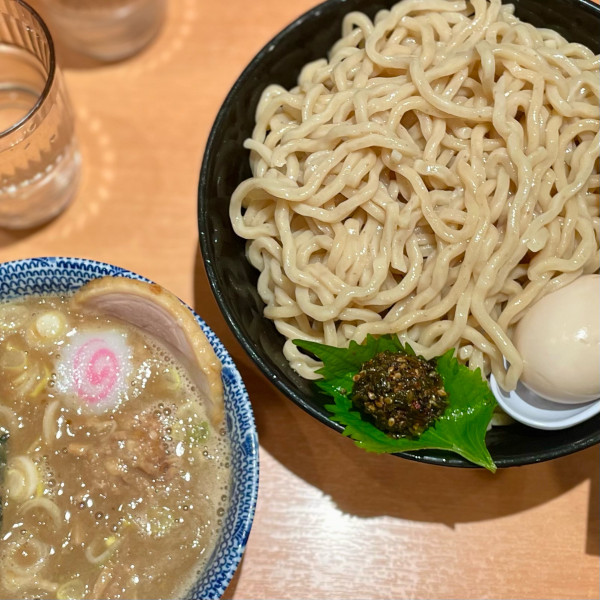 「特製つけ麺/特盛り/生七味」@六厘舎の写真