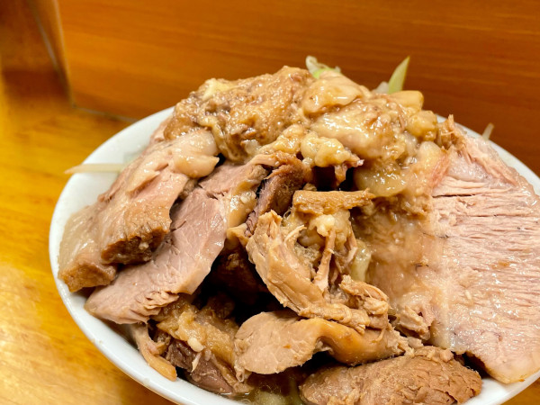 「ラーメン(並)/ぶたダブル/味付煮玉子 ヤサイ/アブラマシマシ/」@ラーメン二郎 立川店の写真