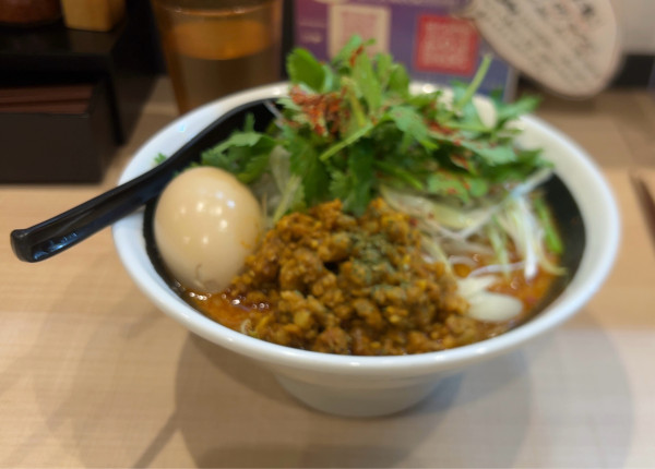 「辛味玉スパイスらー麺」@らー麺 だるまの写真