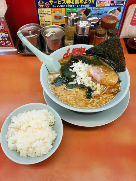 「醤油トンコツプレミアム@950」@ラーメン山岡家 大口店の写真