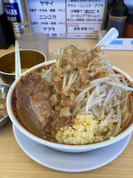 「ラーメン900円」@麺屋 顎で喰らえの写真