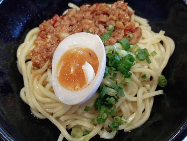 「肉味噌まぜめん¥690＋餃子（3個）¥180」@長崎ちゃんぽん リンガーハット イオン与野店の写真