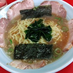 醤油チャーシュー麺