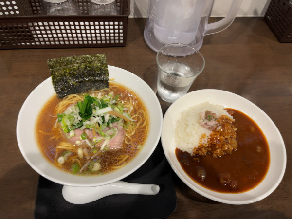 「三つ由の中華そば900円」@三つ由の写真