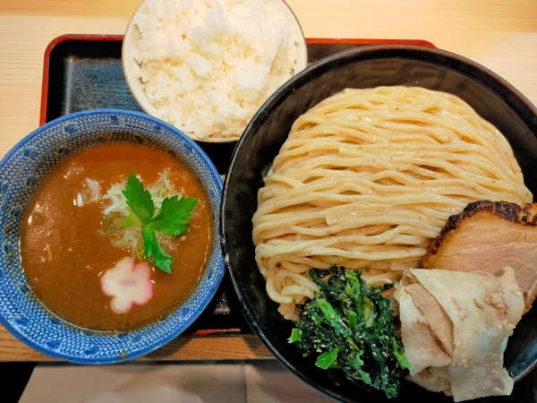 「鶴嶺峰つけ麺(横綱)1400円+眠りチャーシュー白飯350円」@らー麺土俵 鶴嶺峰の写真
