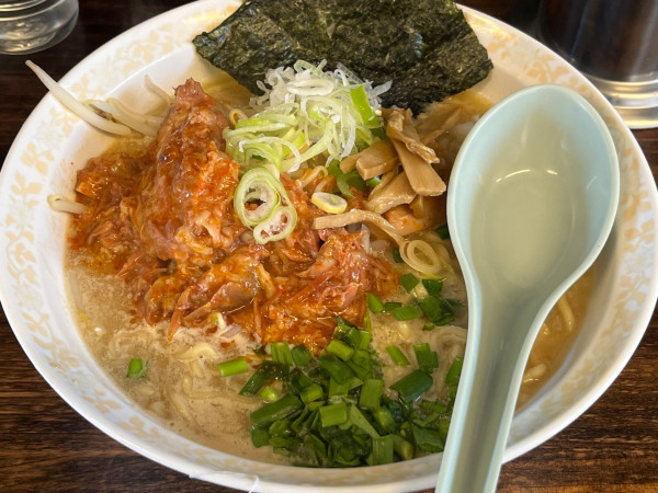 「辛ホルモン味噌ラーメン」@ラーメン 詠多の写真