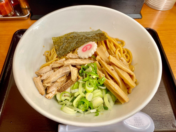 「サッポロ黒ラベル ＋ 皿チャーシュー → 油そば」@青梅街道 大勝軒 杉並の写真