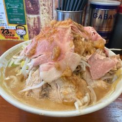 ラーメン大+豚、全増しローストポーク