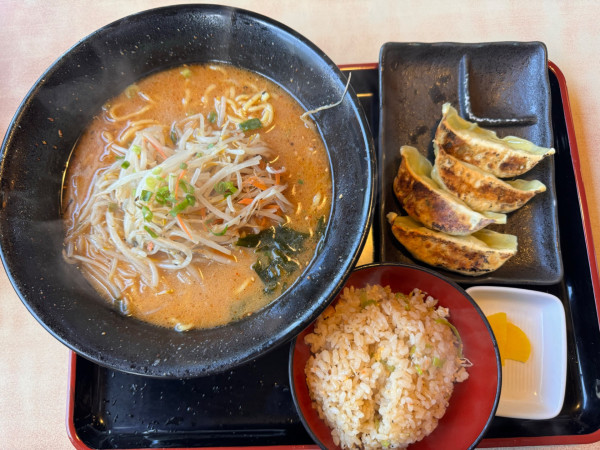 「味噌ラーメン➕セット」@麺道場 総本店の写真