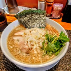 特製背脂煮干そば