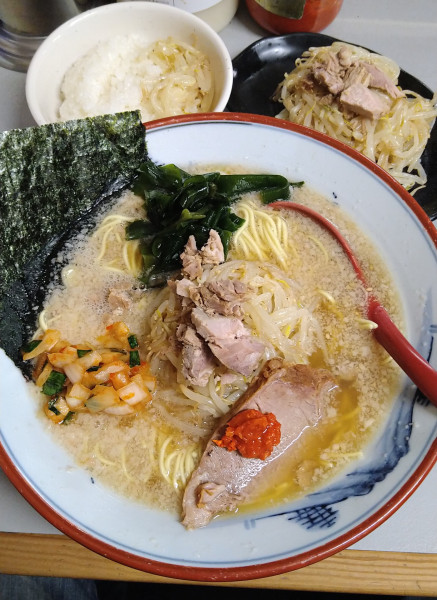 「醤油ラーメン+もやし､別皿もやし､半ライス」@ラーメンショップ 122号騎西店の写真