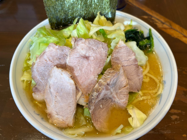 「キャベツチャーシューメン、麺中盛、固め」@横浜家系ラーメン 中島家の写真