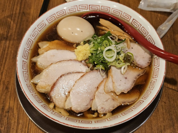 「焼豚生姜醤油そば」@立ち呑み居酒屋 金町製麺の写真
