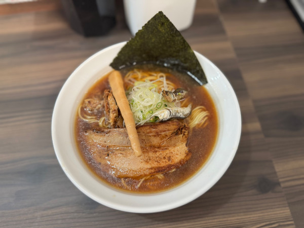 「中華そば(特製煮干) 税込900円＊100円キャッシュバック」@中華そば  あたり   野方店の写真