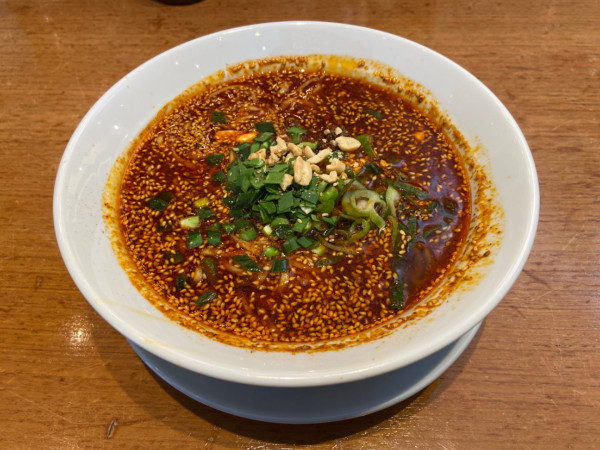 「紅麻辣坦々麺(1133円)」@中国家庭料理 チャイニーズ 青菜 あみプレミアムアウトレット店の写真