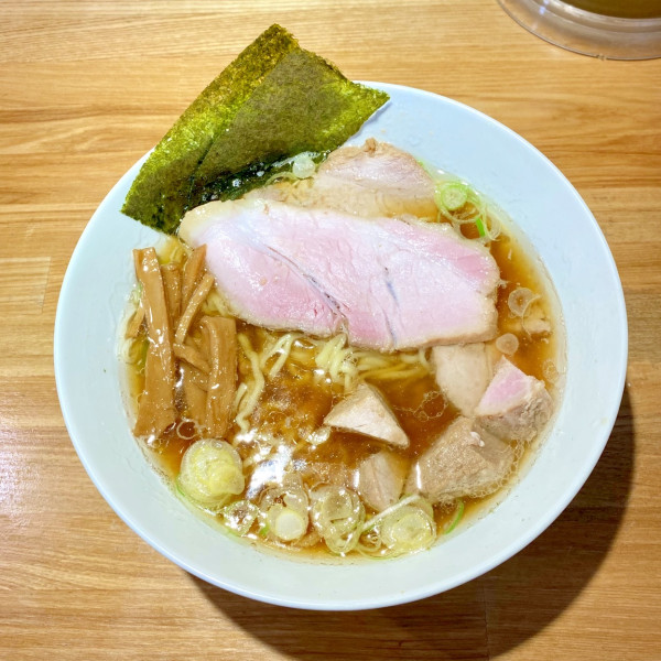 「中華そば+端チャーシュー。¥1000。」@中華そば つるやの写真