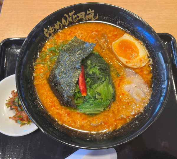 「醤油バリ辛ラーメン　細麺ほうれん草サービス1030円」@らあめん花月嵐 那須ガーデンアウトレット店の写真