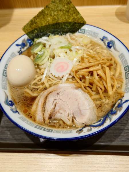 「味玉中華そば」@舎鈴 入間店の写真