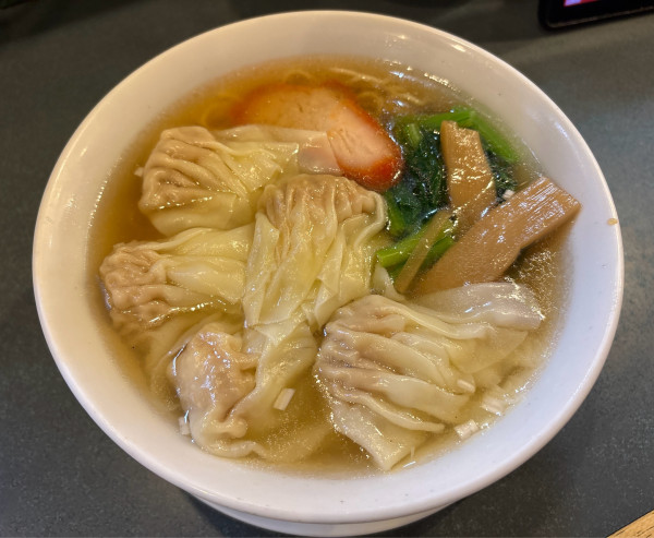 「エビ入りワンタンメン+餃子」@富泰楼麺房の写真