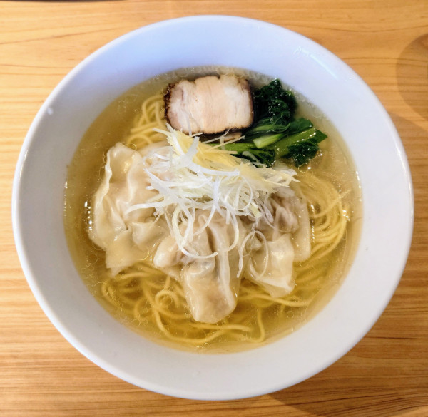 「塩ワンタン麺(1000円)」@さくら食堂の写真