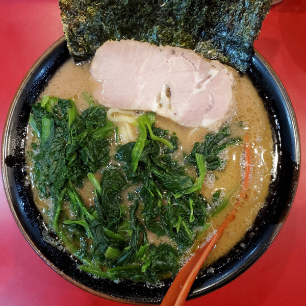 「ラーメン」@横浜ラーメン おか本の写真