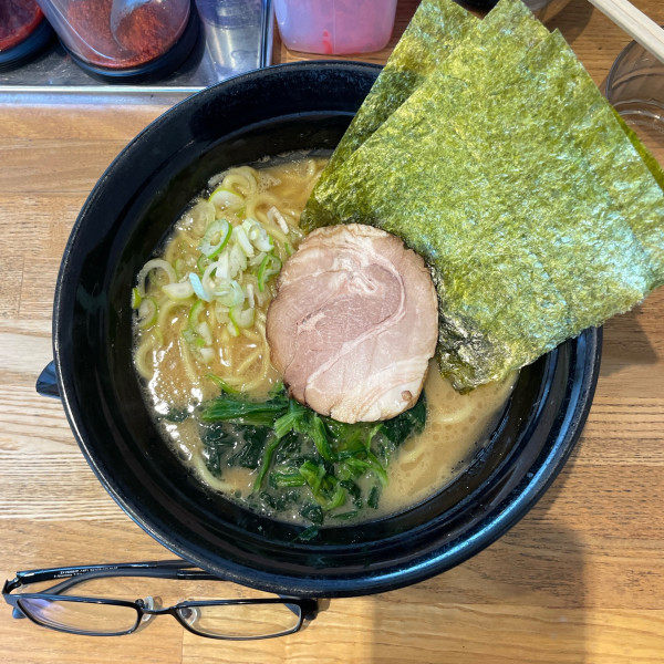 「醤油豚骨」@麺屋 匠の写真