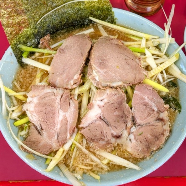 「ネギ味噌チャーシューメン1000円＋ネギ140円＋半ライス」@ラーメンショップ 牛久結束店の写真