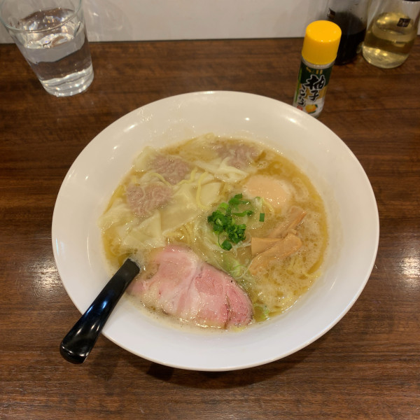 「トリデン白（醤油）1000」@トリデン 安曇野市役所前店の写真