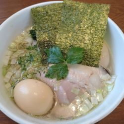 鶏だし特製塩ラーメン1030円
