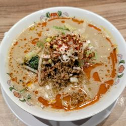 野菜たっぷり担々麺980円