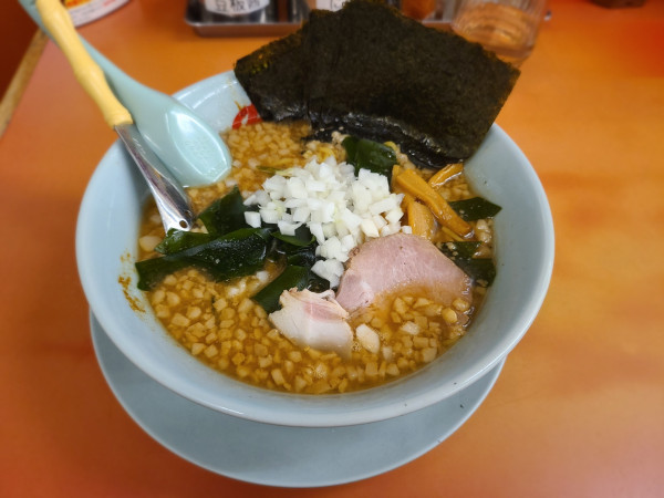 「プレミアム醤油ラーメン」@ラーメン山岡家 熊谷店の写真