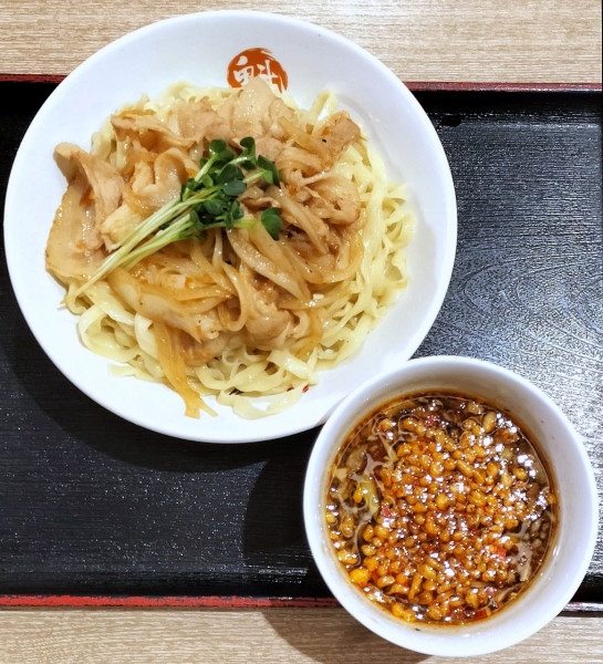 「肉盛りつけ麺 1050円」@NEW OLD STYLE 肉そばけいすけの写真