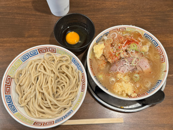 「つけ麺　中（麺300g）野菜以外全マシトッピング」@麺屋みつば＋クローバーの写真