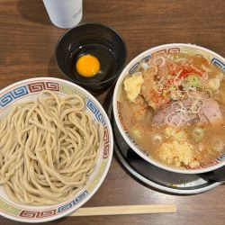 つけ麺　中（麺300g）野菜以外全マシトッピング