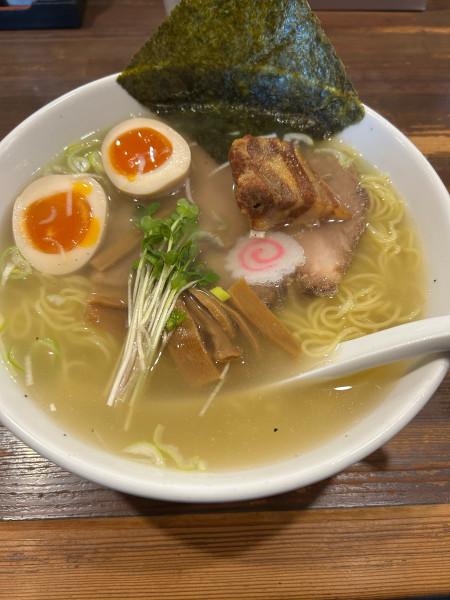 「特製塩ラーメン(1120円)+大盛(100円)」@ラーメンみたけの写真