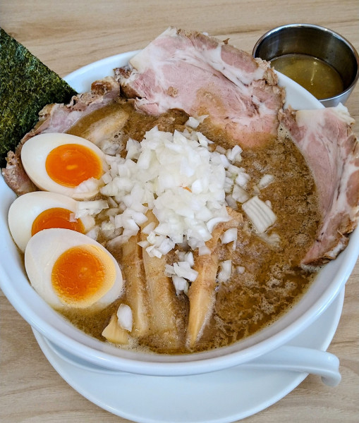 「煮干どろそば大盛+味玉」@煮干そば とみ田の写真