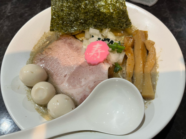 「【新春限定】貝と煮干しの新春中華そば2025」@中華SOBA にぼ乃詩の写真