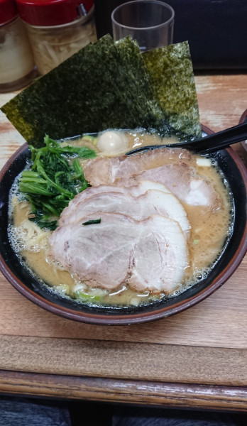 「ラーメン チャーシュー」@横浜家系ラーメン らっち家の写真