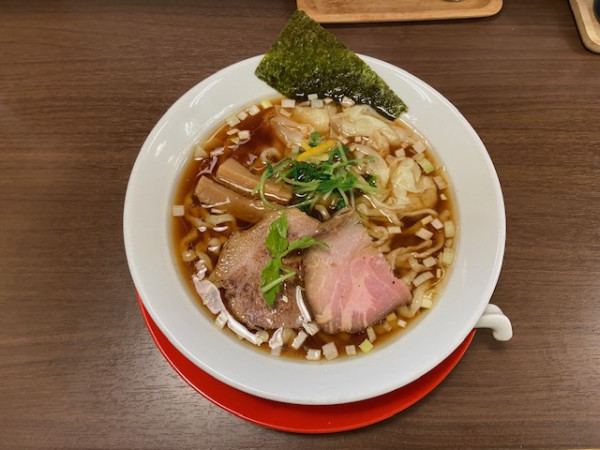 「わんたん麺(醤油)」@中華そば 麦笑 本所吾妻橋店の写真