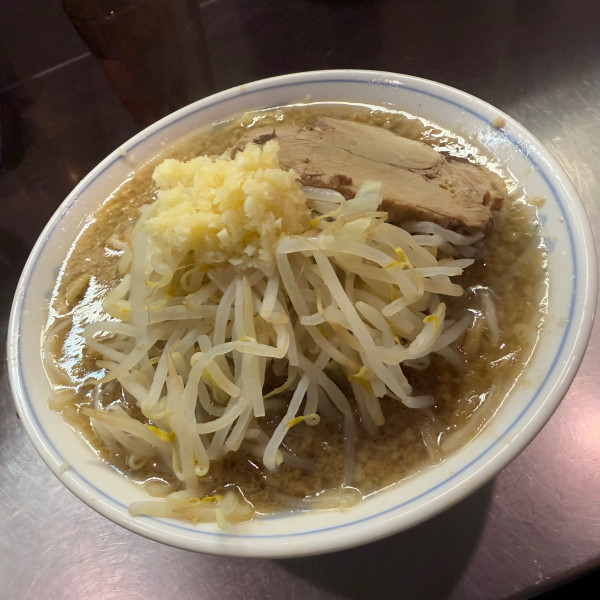 「らーめん『コール』野菜多め、にんにく、あぶら多め、味濃いめ」@らーめん大 大久保店の写真