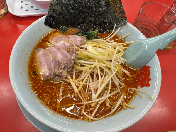 「辛味噌ネギチャーシュー麺」@ラーメン山岡家 谷田部店の写真