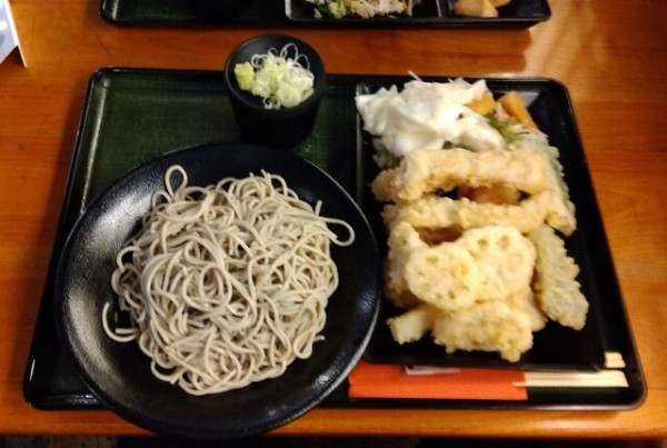 「十割 もりそば 早割」@石臼十割そば森久の写真